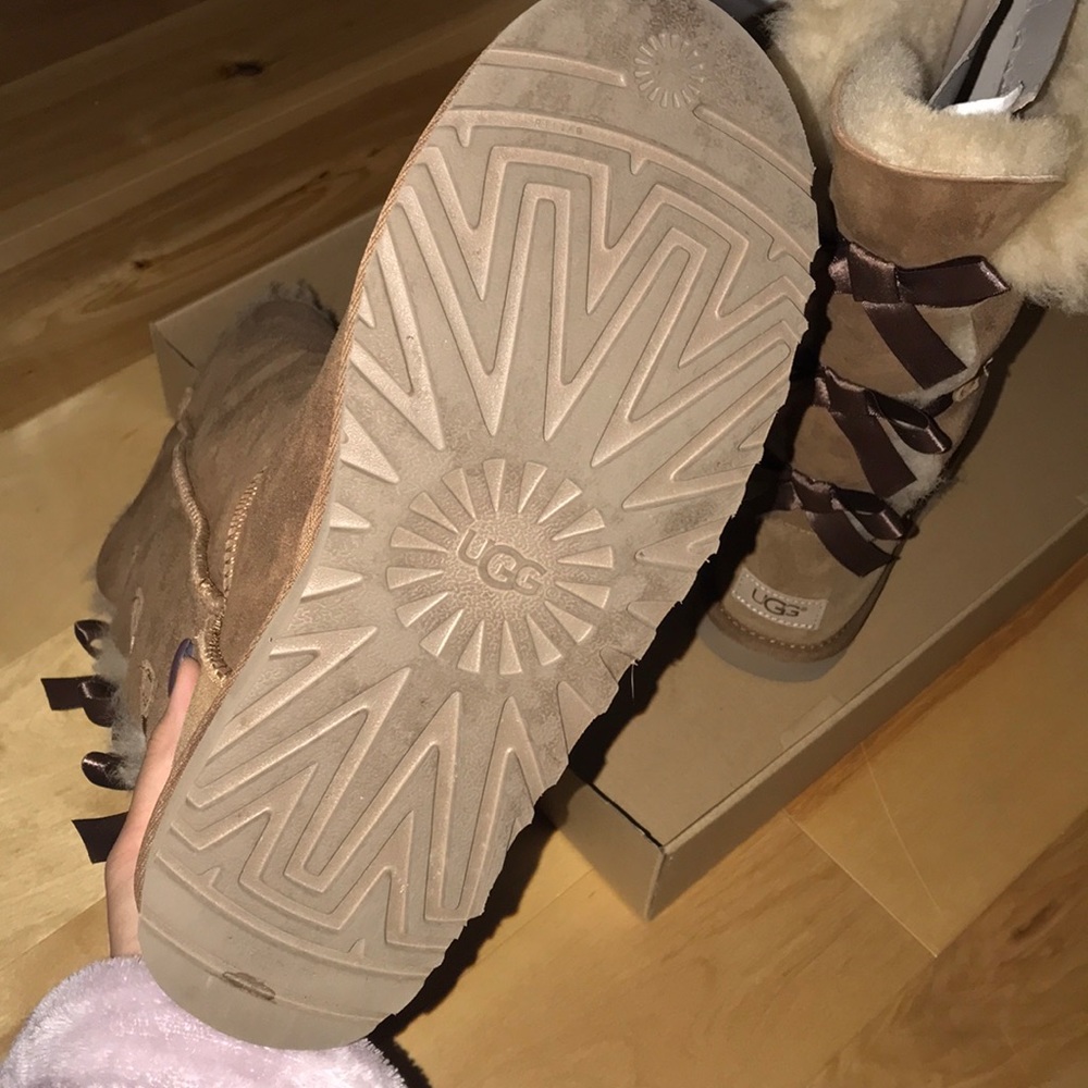 Tall Bailey Bow Uggs - Picture 6 of 8